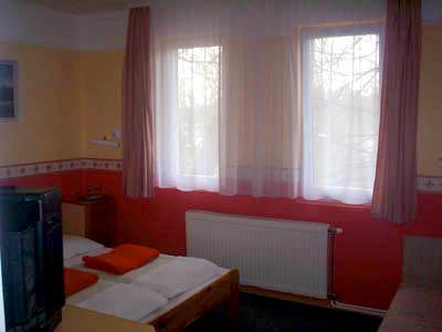 Hotel Flóra** Orosháza Kültér fotó